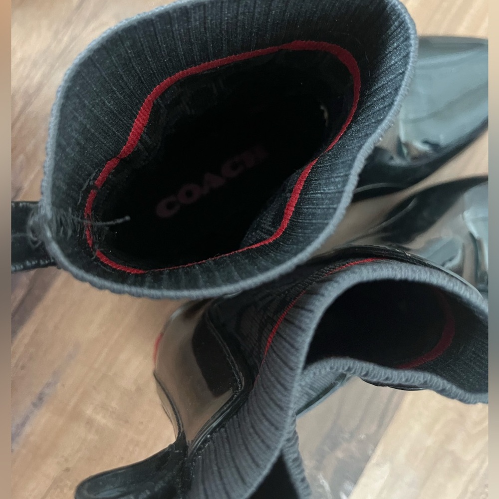 Coach Women’s 7 Rivington Rain Booties Black Rubber Ankle Boots Red Logo Knit - Picture 8 of 8